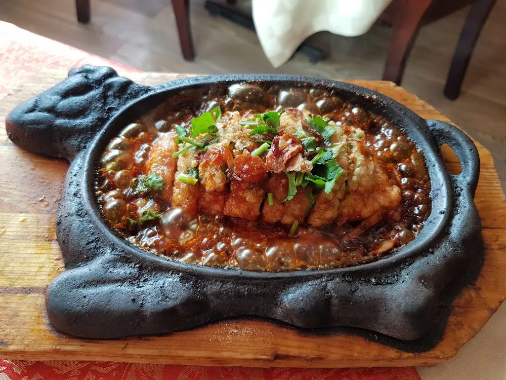 Poulet Farci Aux Crevettes Sur Plaque Chauffante